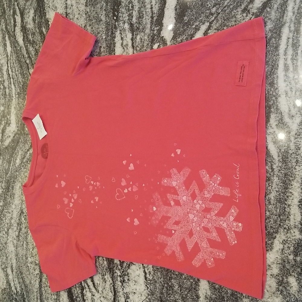 (XS) NWT Life is Good Crusher Tee 100% Cotton Comfy Classic Snowflake Graphic